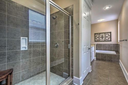 Bright And Modern Townhome Steps To Miramar Beach!