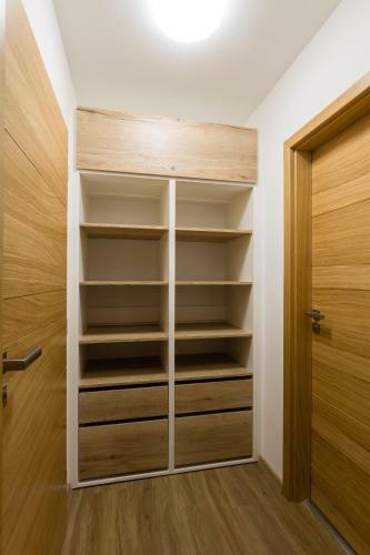 Apartm�ny S�ra