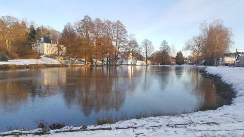 Meyana Lake Manor