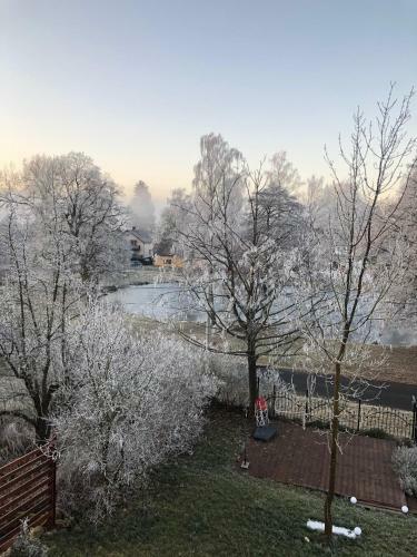 Meyana Lake Manor