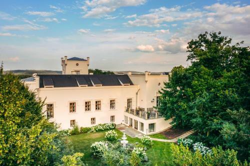 Hotel & Restaurant Chateau Trnov�
