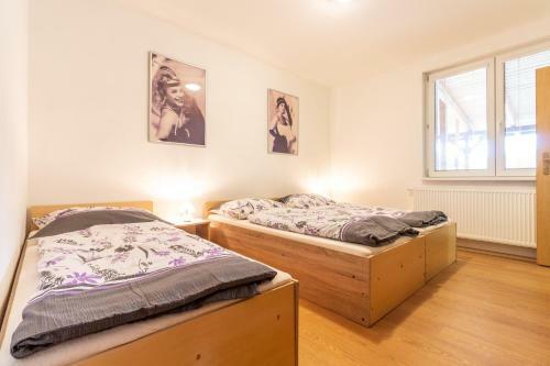 Hostal Restaurace Penzion Pod ?um�rn�kem