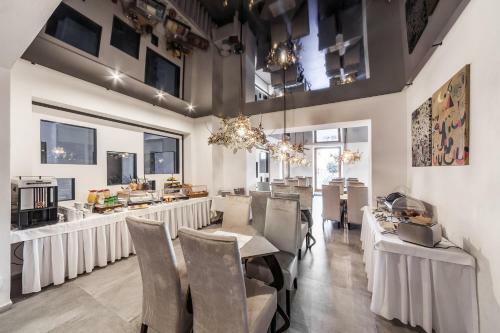 Hotel Mari�nsk� Dv?r