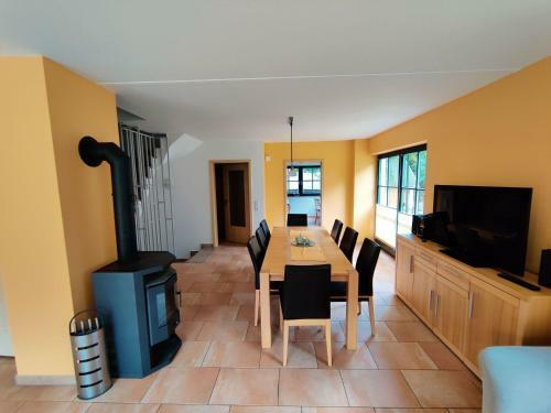 Spacious Holiday Home In Eisfeld With Garden