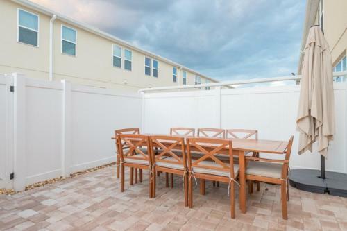 Compass Bay 5113 - Four Bedroom Home