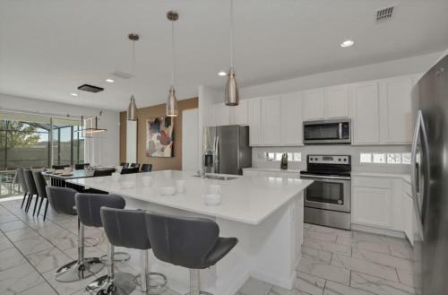 Large 10bd Sleep 21 Game Room Private Pool
