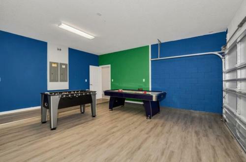 Large 10bd Sleep 21 Game Room Private Pool