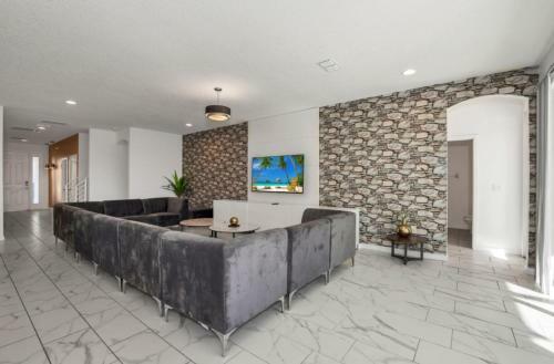 Large 10bd Sleep 21 Game Room Private Pool