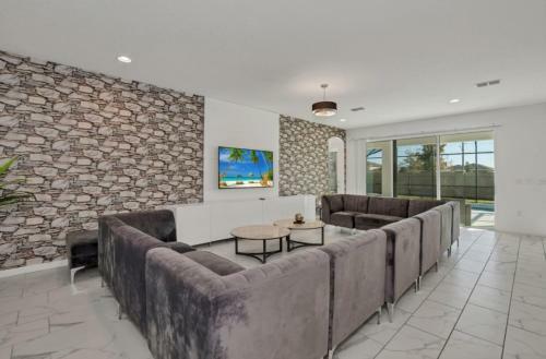 Large 10bd Sleep 21 Game Room Private Pool