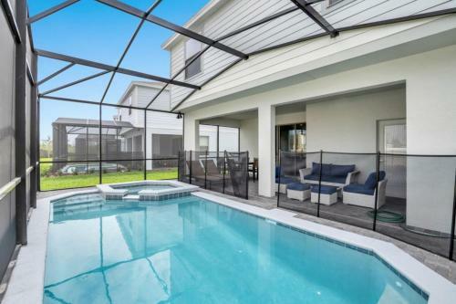 Windsor At Westside Mallory Disney Home