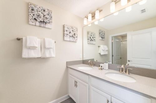 Modern And Chic Villa Just 10 Min From Disney