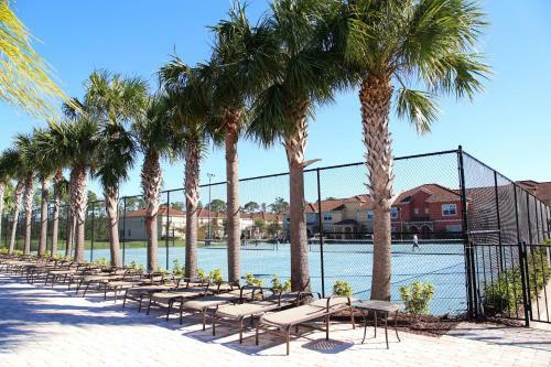 Stunning 4 Bd W/ Pool Close To Disney 8940
