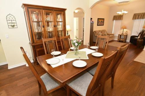 Stylish 4 Bedroom -- Villa Sol Resort Home