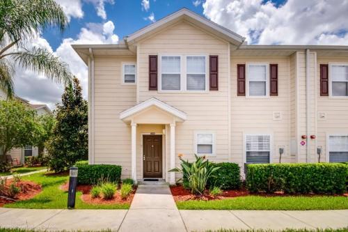 Intimate & Upscale - 4 Bdm Townhome Townhouse