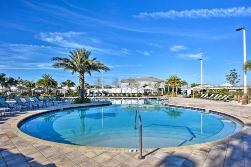 Exquisite Large Family Getaway Only 4 Mi To Disney