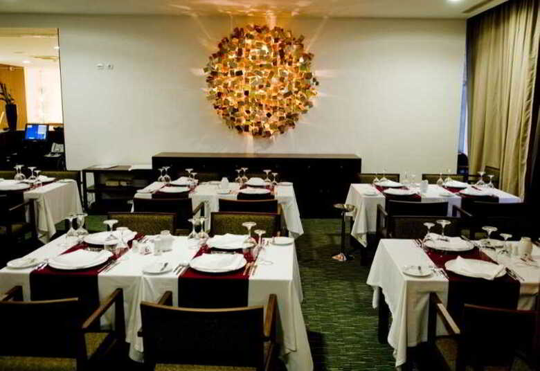 Skyna Hotel