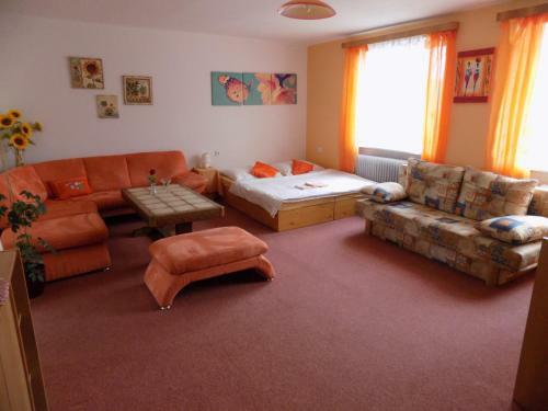 Hostal Penzion Kamenn� Dv?r