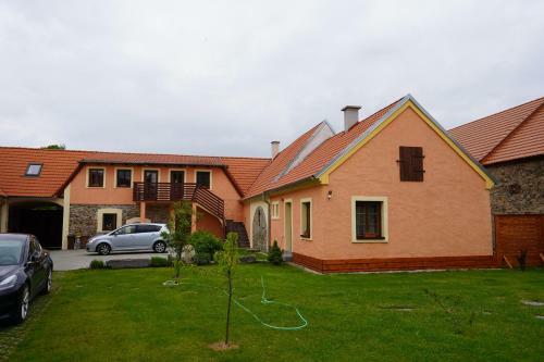 Hostal Ubytov�n� U Zim?
