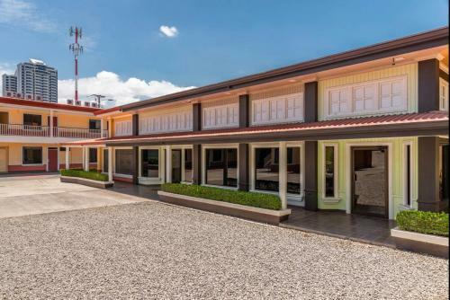 Aparthotel Prado Inn & Suites