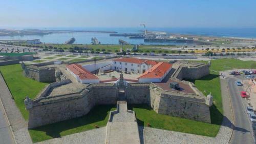 E�a De Queir�s Apartment