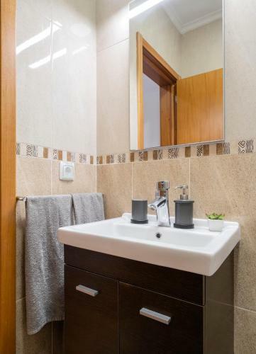 Paim Apartments