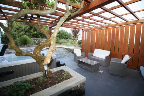 Santa Rita Greenhouse Villas
