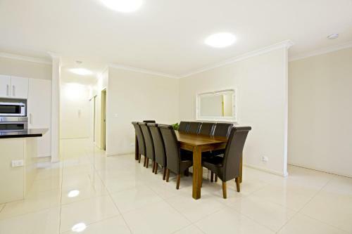 Astina Serviced Apartments - Central
