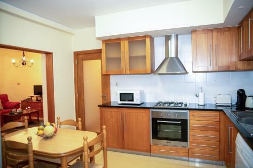 Vizinha?s Mommy?s Apartment