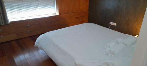 Stunning 2 Double Bedroom Designer Beach House.