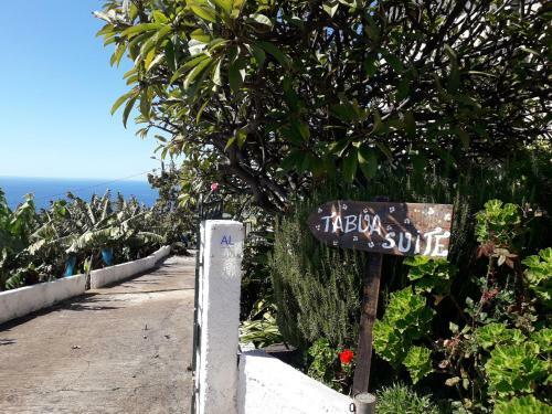 Hostal Tabua Village