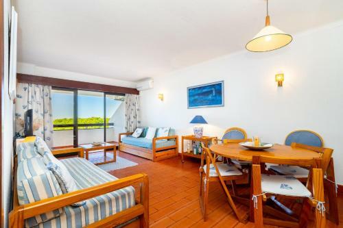 Whome | Vilamoura Sunny Apartment