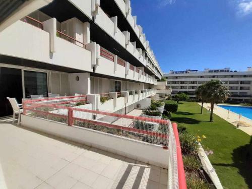 L9 Awesome And Spacious Two Bedrooms Apartment