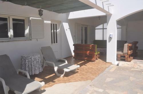 Casa Baleeira-bright Spacious Beach House