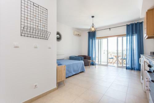Apartamento Behappy Riviera Studio With Sunny Balcony & Pool View