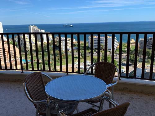 Panoramic Apartment In Portimao: Ocean View, Wifi