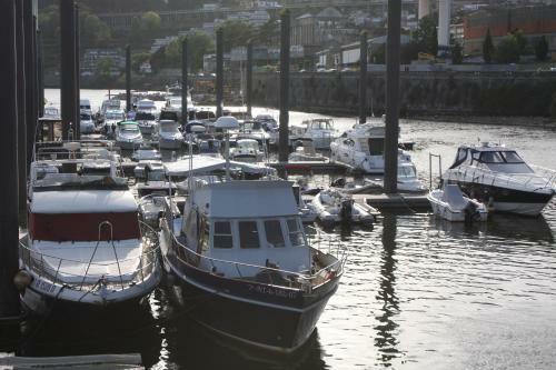 Douro River Private Yacht-accommodation