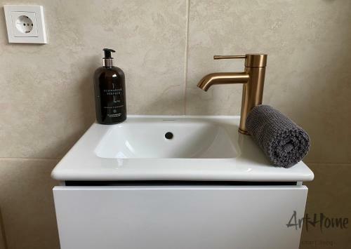 Arthome Luxury 4 Room Apartment Close Metzingen