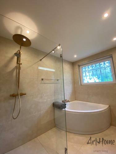 Arthome Luxury 4 Room Apartment Close Metzingen