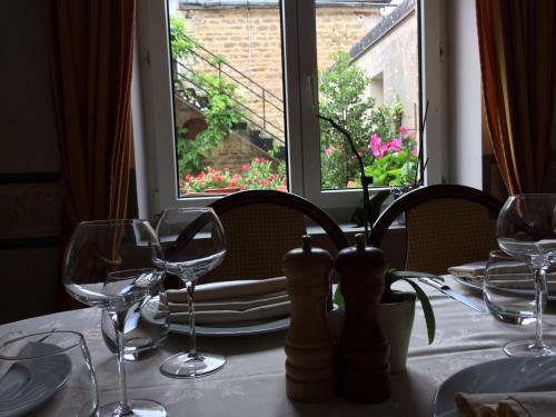 Hotel H�tel Restaurant Le Dauphin