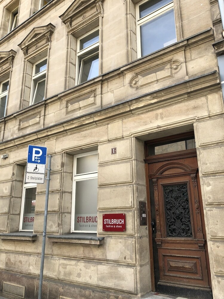 Downtown City - Privaterooms