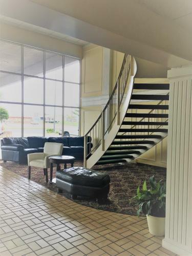 Hotel River Valley Inn & Suites