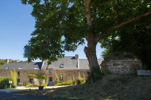 Hostal La Chambre Du Grand Val