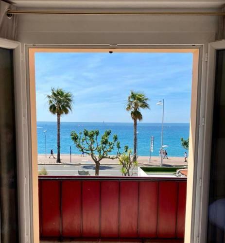 Hostal Maison De La Marine
