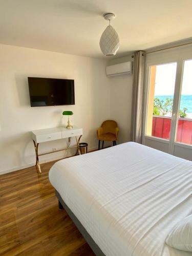 Hostal Maison De La Marine