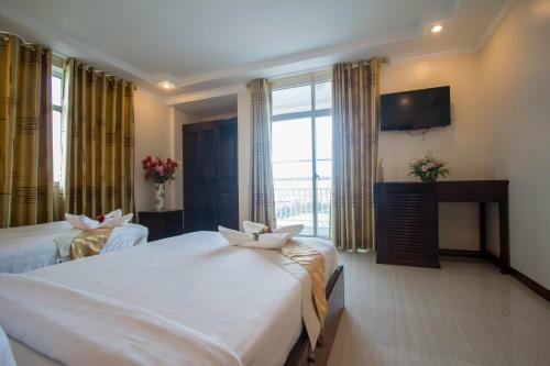 Good Luck Day Hotel
