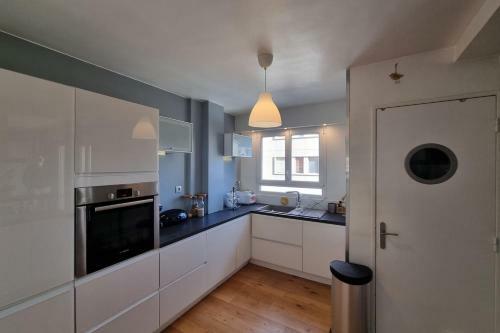 Nice And Spacious Apartment In Downtown