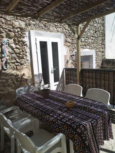 Hostal La Porte Bleue
