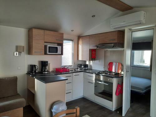 Mhvacances Propose Camping 4 Etoiles A Cannet En Roussillon