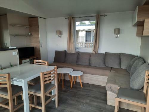Mhvacances Propose Camping 4 Etoiles A Cannet En Roussillon