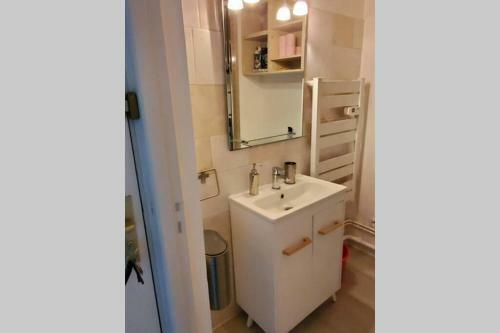 Apartamento Joli Petit Studio Au Centre de Carry Le Rouet